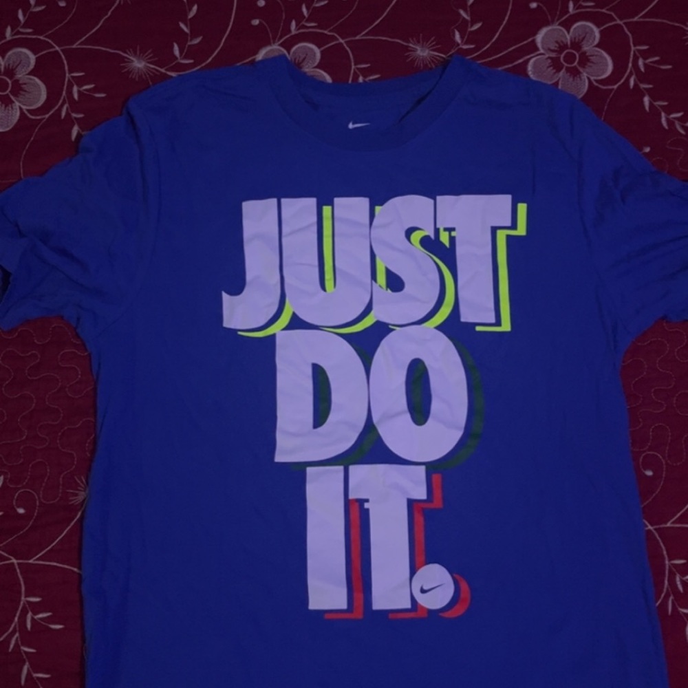 Nike Graphic Tee